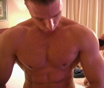 JonathanC - Gay Escort in All Areas , Italy