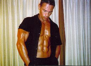 lauran: Gay Escort in Paris-Isle-of-France, France